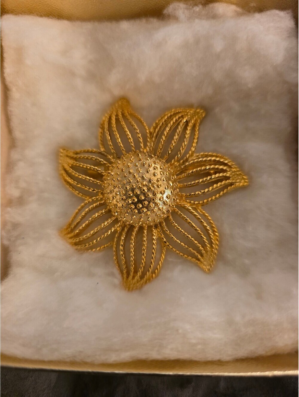 Vintage Gold Tone Flower Brooch Pin